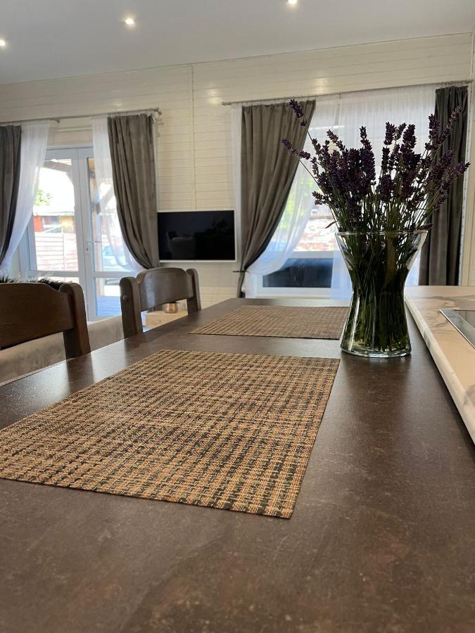 Apartamenti Starp Krastiem Liepaja Ngoại thất bức ảnh